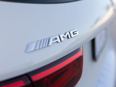 Used 2021 Mercedes-Benz GLB 35 AMG 4MATIC image 17