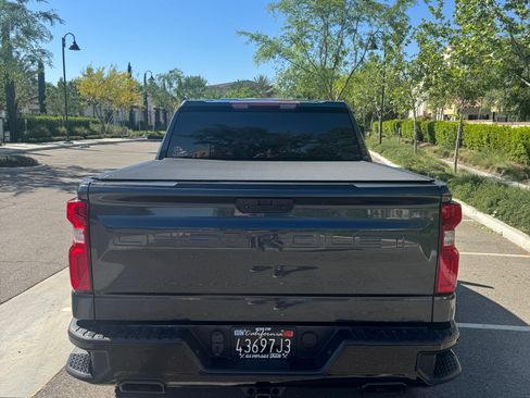 Used 2021 Chevrolet Silverado 1500 LT Trail Boss image 5