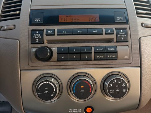Used 2005 Nissan Altima 2.5 S w/ (S02) Side Airbags Pkg FWD image 16