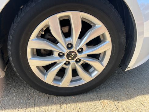 Used 2015 Kia Optima LX image 10