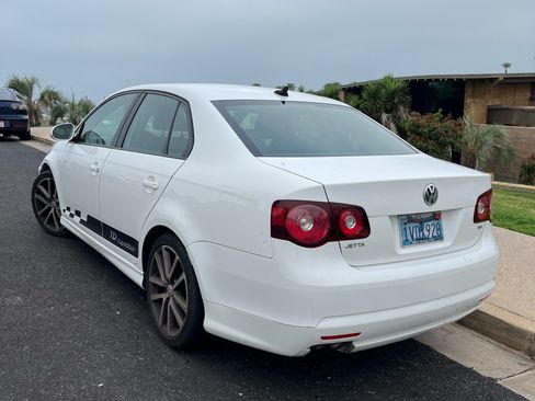 Used 2010 Volkswagen Jetta TDI Cup image 13