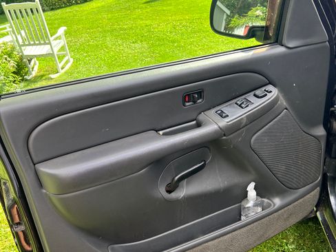 Used 2004 Chevrolet Silverado 1500 LS w/ Light Duty Power Package image 10