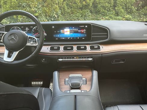 Used 2022 Mercedes-Benz GLS 450 4MATIC image 15