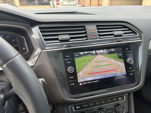 Used 2020 Volkswagen Tiguan SEL image 10