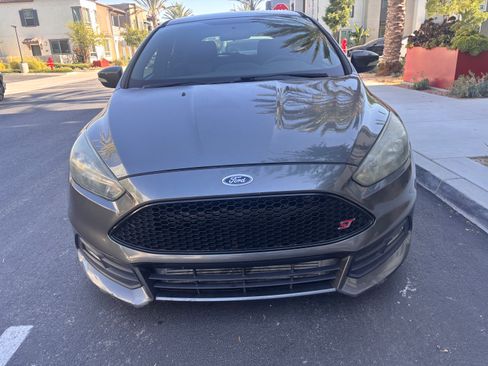 Used 2015 Ford Focus ST FWD image 2