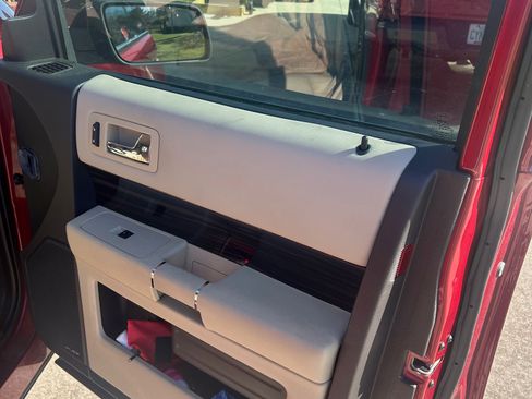 Used 2014 Ford Flex SEL w/ Equipment Group 202A image 9