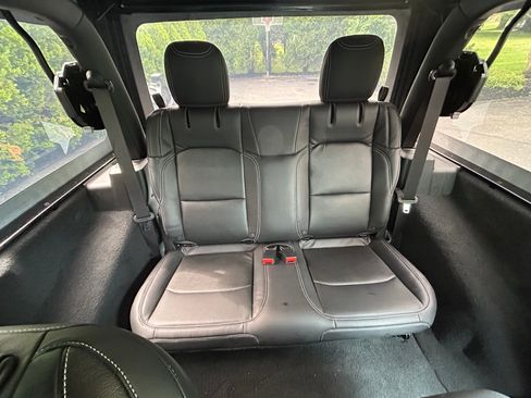 Used 2021 Jeep Wrangler Sport AWD/4WD image 8