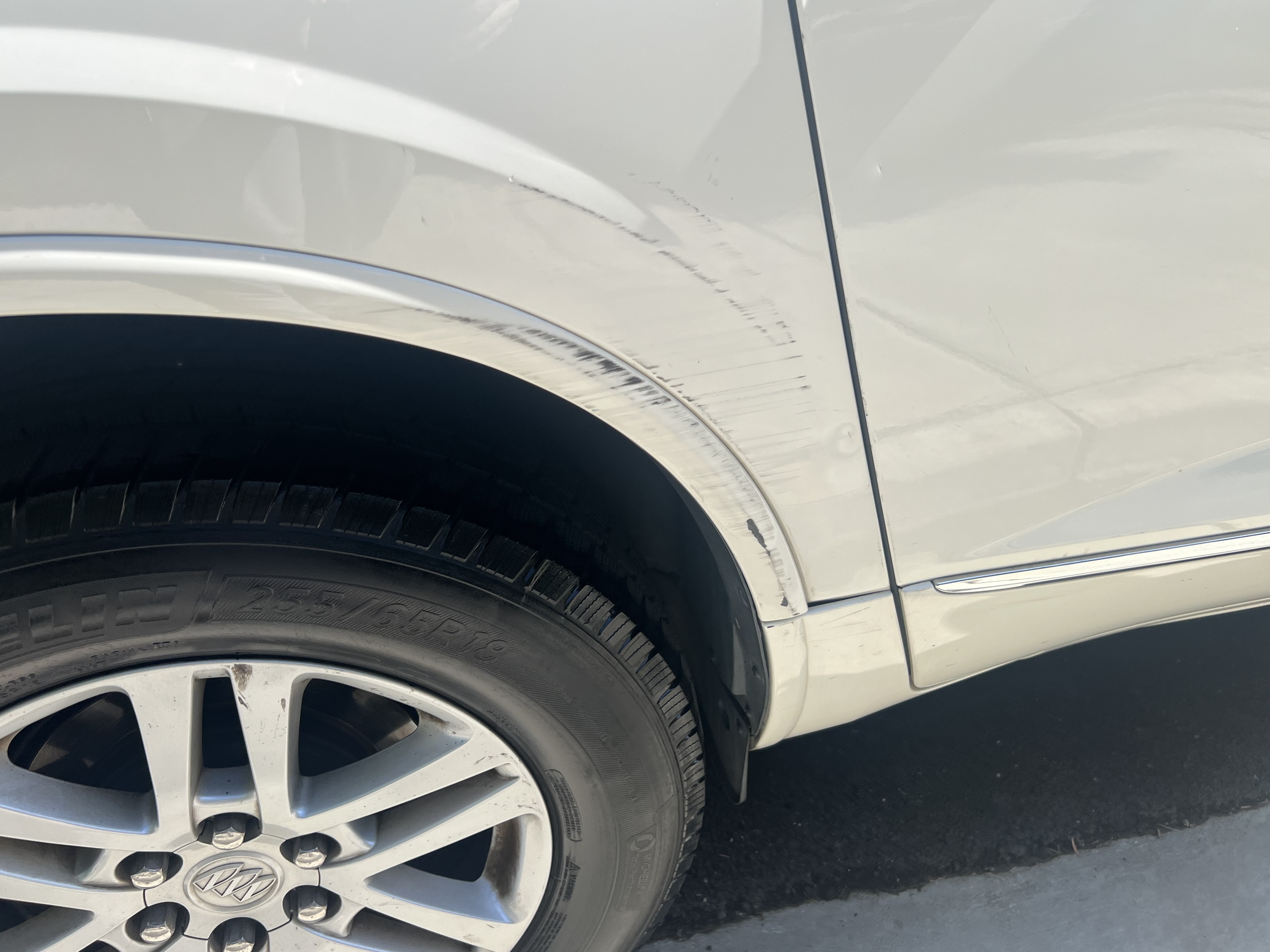 Used 2015 Buick Enclave Convenience FWD image 16