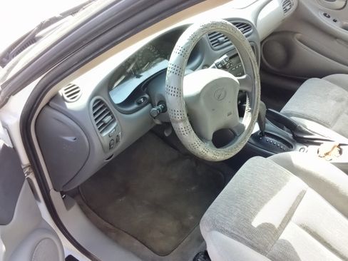 Used 2004 Oldsmobile Alero GL image 8