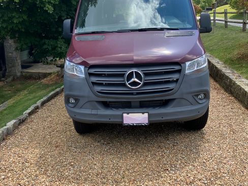 Used 2023 Mercedes-Benz Sprinter 2500 image 5