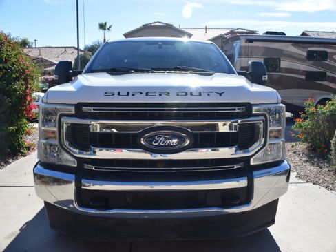 Used 2020 Ford F250 XLT w/ FX4 Off-Road Package image 5