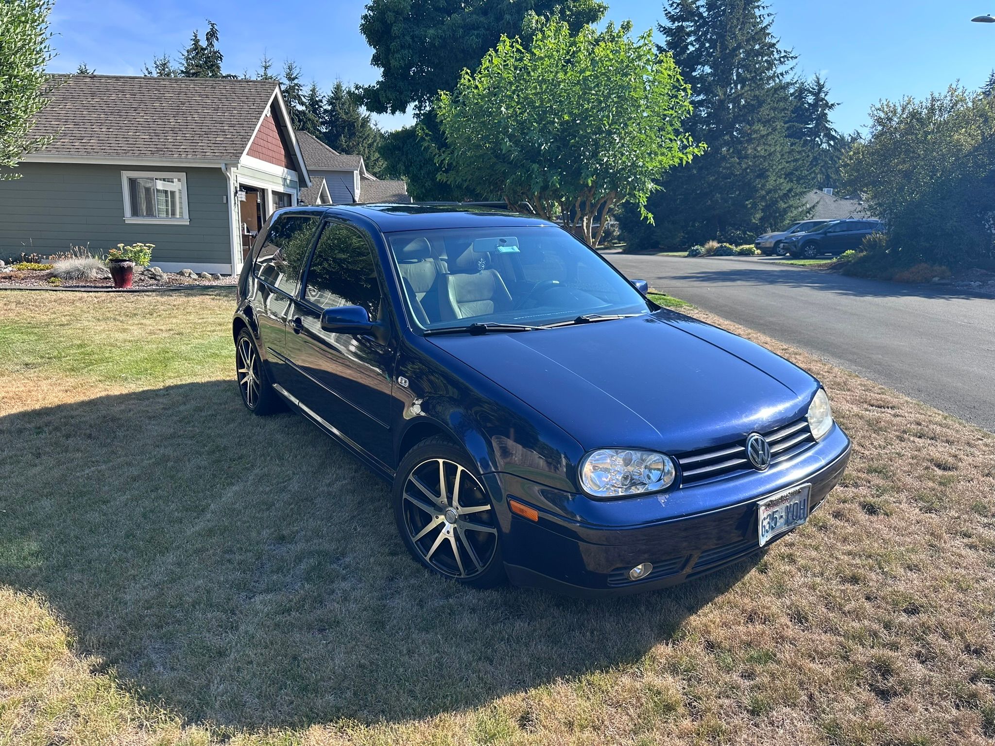 Used 2002 Volkswagen Golf 1.8T FWD image 2