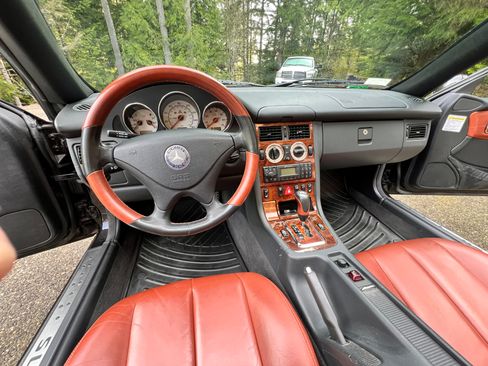 Used 2004 Mercedes-Benz SLK 230 image 6