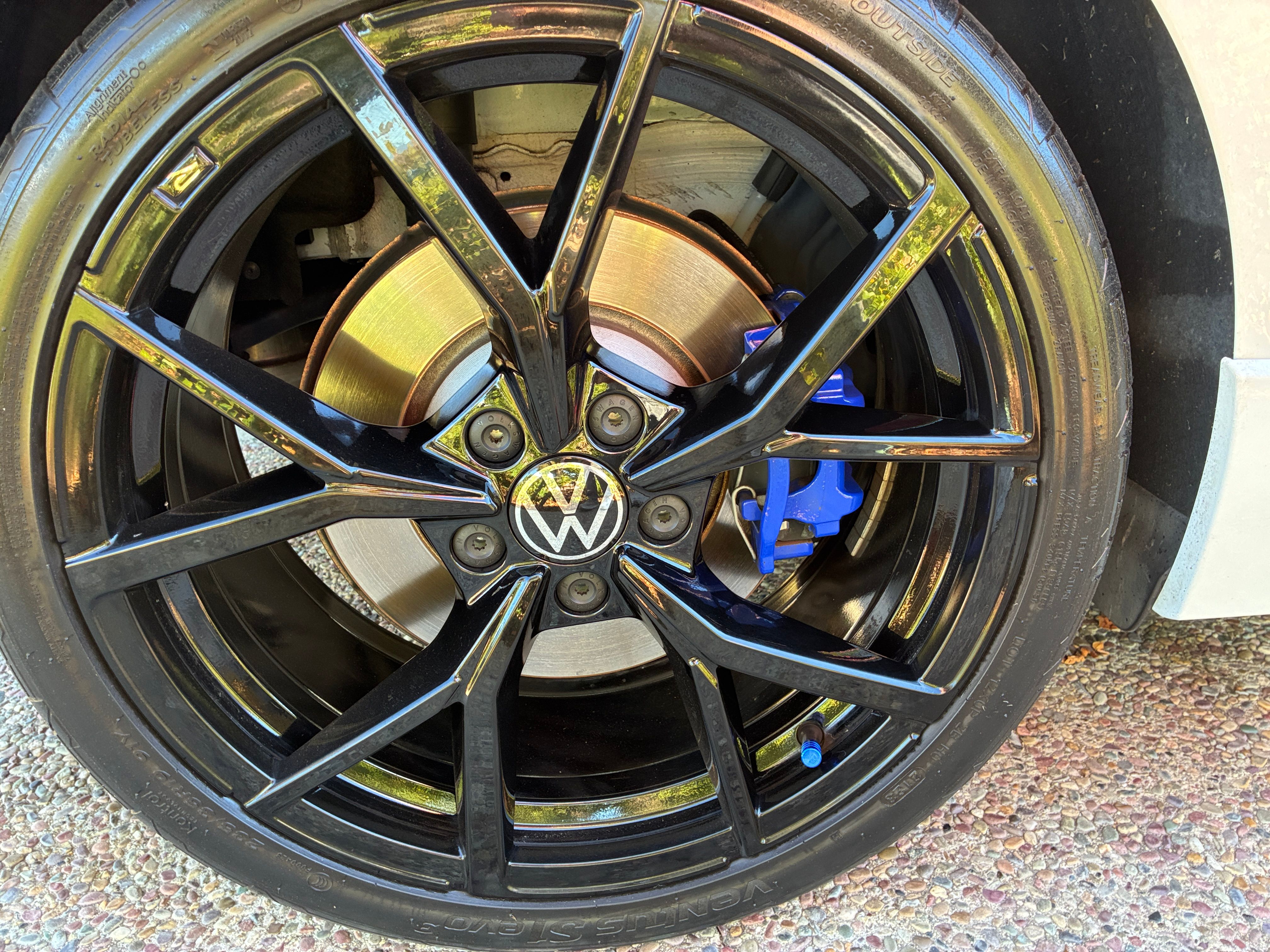 Used 2023 Volkswagen Golf 20th Anniversary Edition AWD/4WD image 26