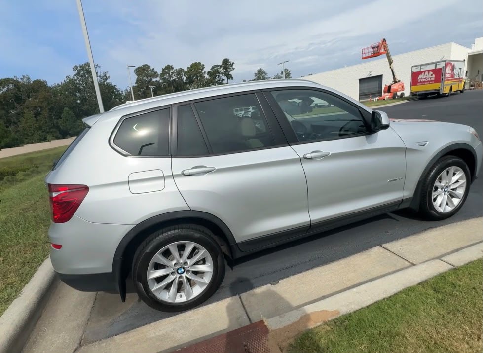 Used 2015 BMW X3 sDrive28i RWD image 2