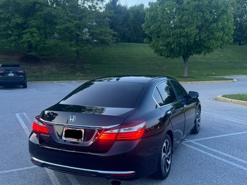 Used 2017 Honda Accord EX-L image 5