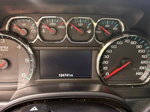 Used 2015 Chevrolet Silverado 1500 LT w/ All Star Edition AWD/4WD image 2