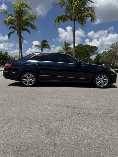 Used 2011 Mercedes-Benz E 350 Sedan image 1