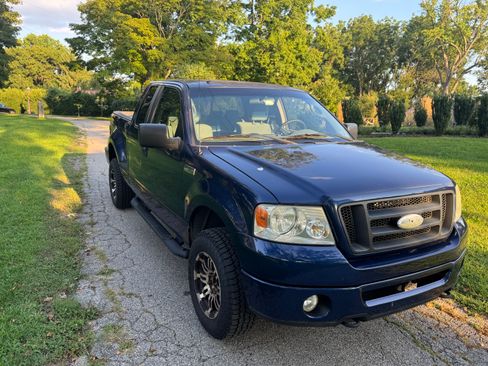 Used 2007 Ford F150 STX AWD/4WD image 1