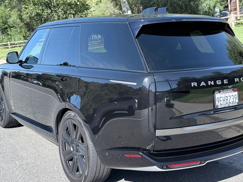 Used 2022 Land Rover Range Rover SE image 15