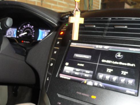 Used 2015 Lincoln MKZ Hybrid w/ Equipment Group 202A Reserve image 10