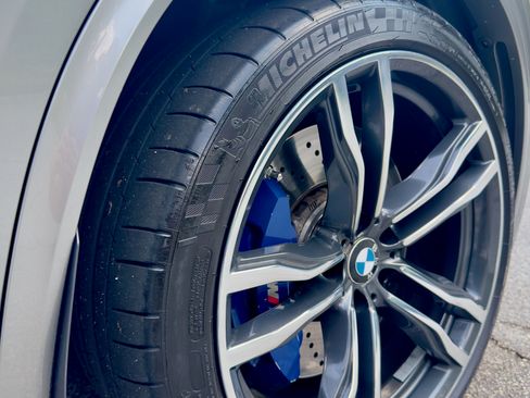 Used 2017 BMW X5 M AWD/4WD image 18