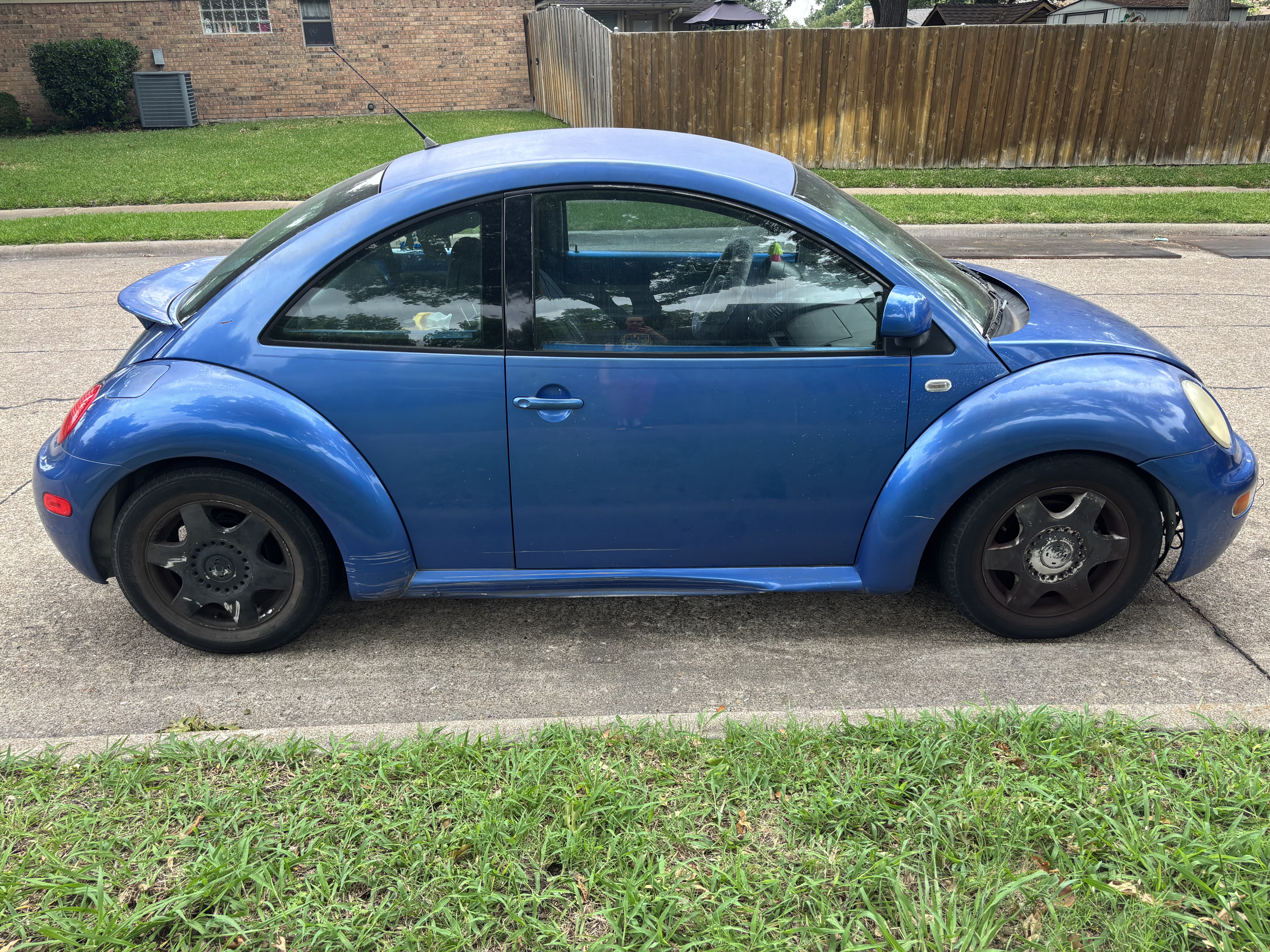 Used 1999 Volkswagen Beetle GLS FWD image 10