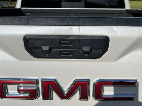 Used 2023 GMC Sierra 1500 Denali w/ Denali Reserve Package AWD/4WD image 12