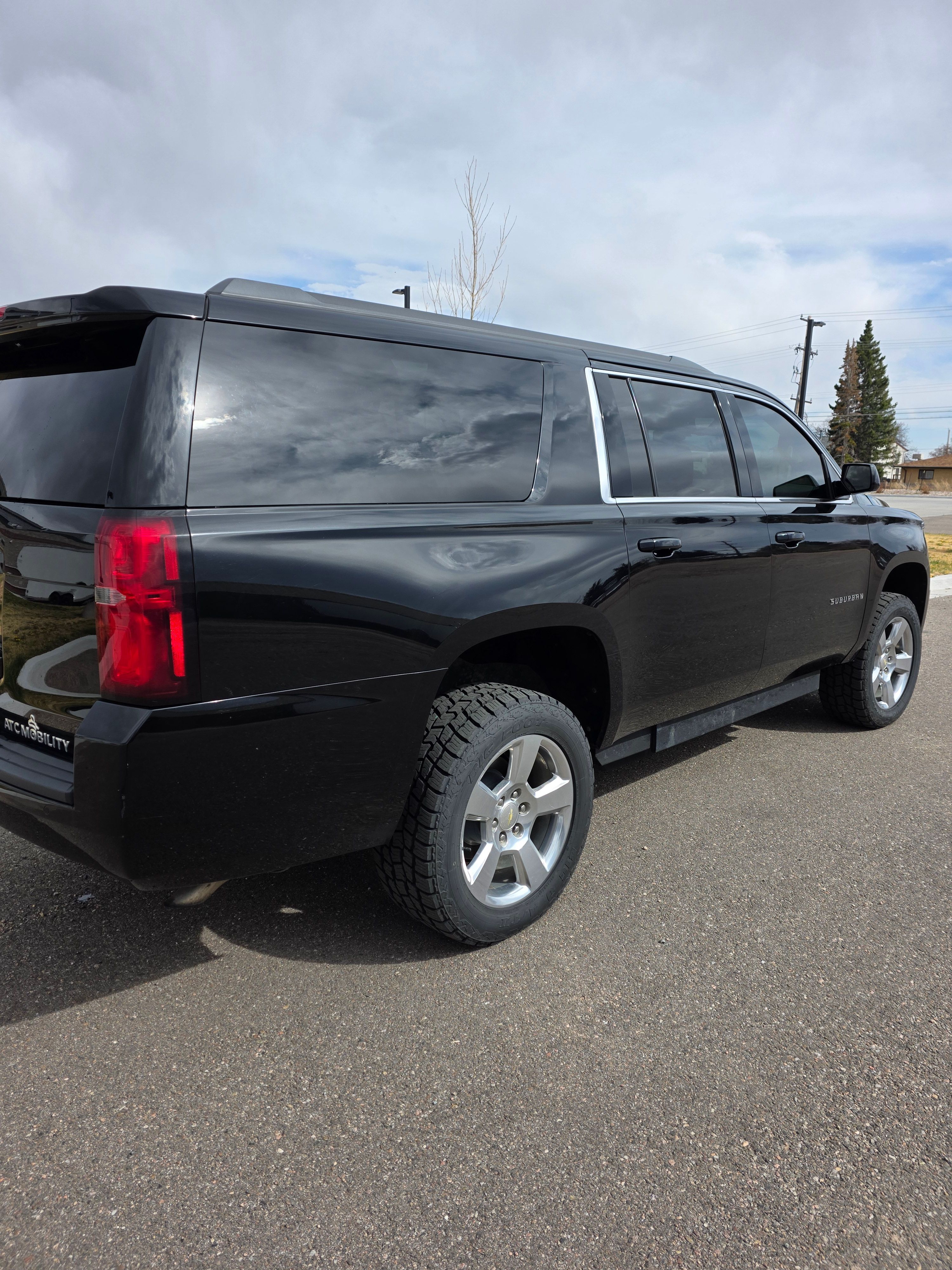 Used 2017 Chevrolet Suburban LS AWD/4WD image 10