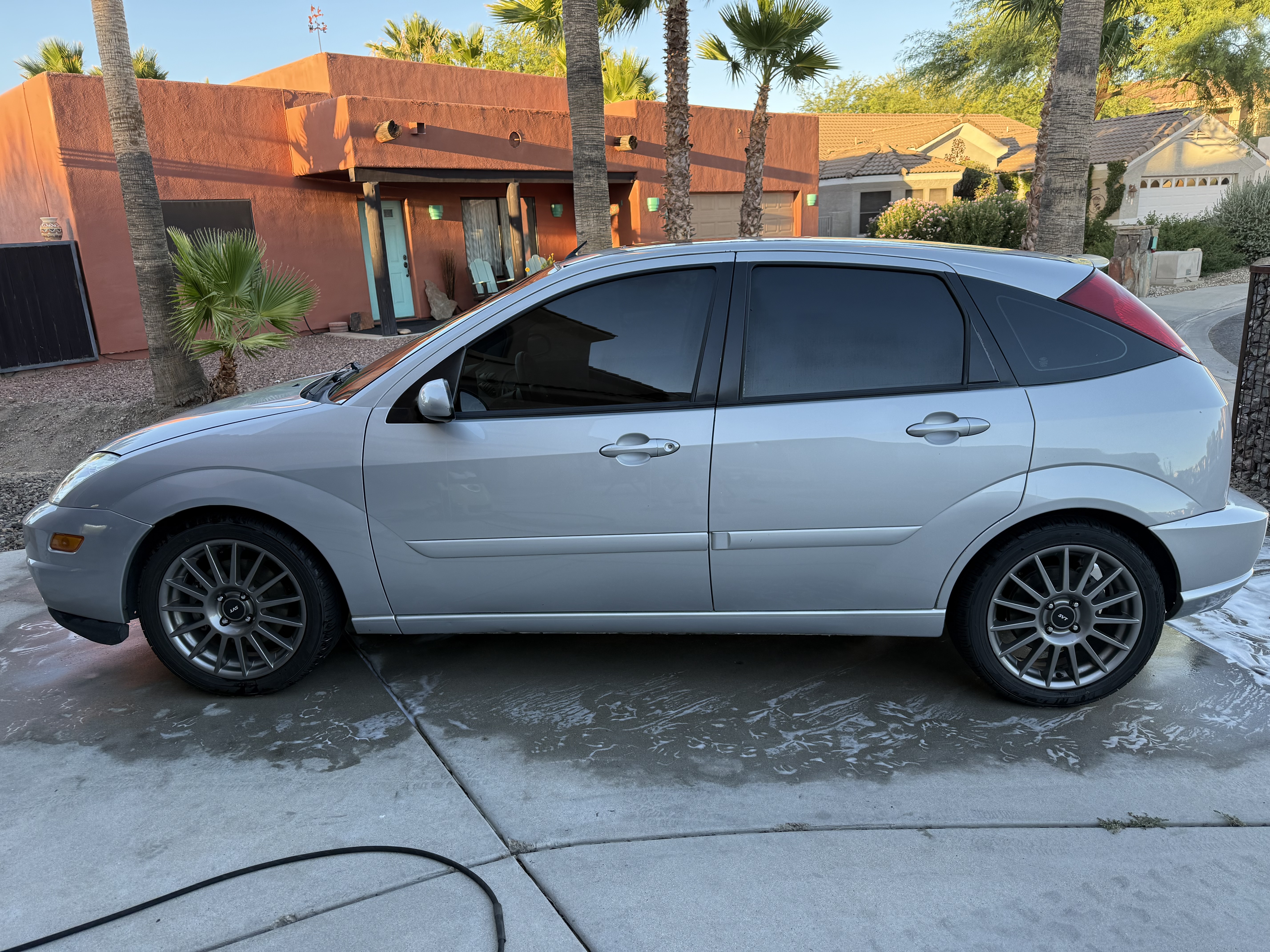 Used 2004 Ford Focus SVT FWD image 8