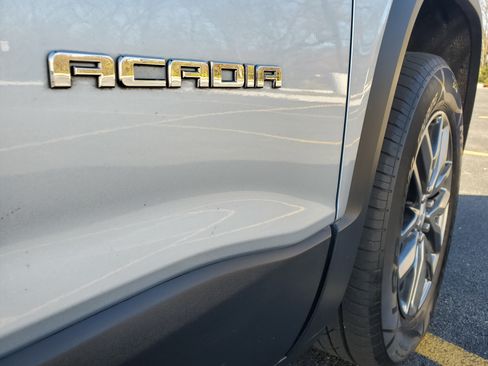 Used 2017 GMC Acadia SLT image 21