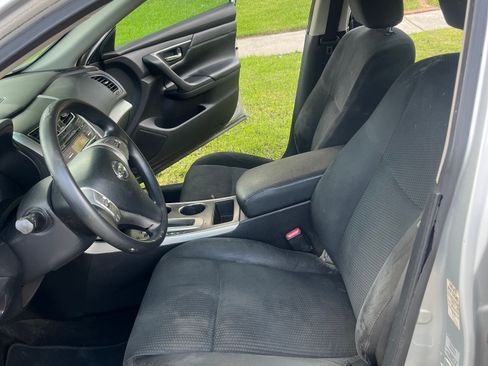 Used 2015 Nissan Altima 2.5 S w/ Power Driver Seat Package FWD image 6