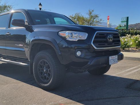 Used 2019 Toyota Tacoma SR5 image 9