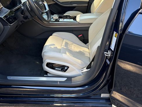 Used 2022 Audi A8 L 3.0T image 8