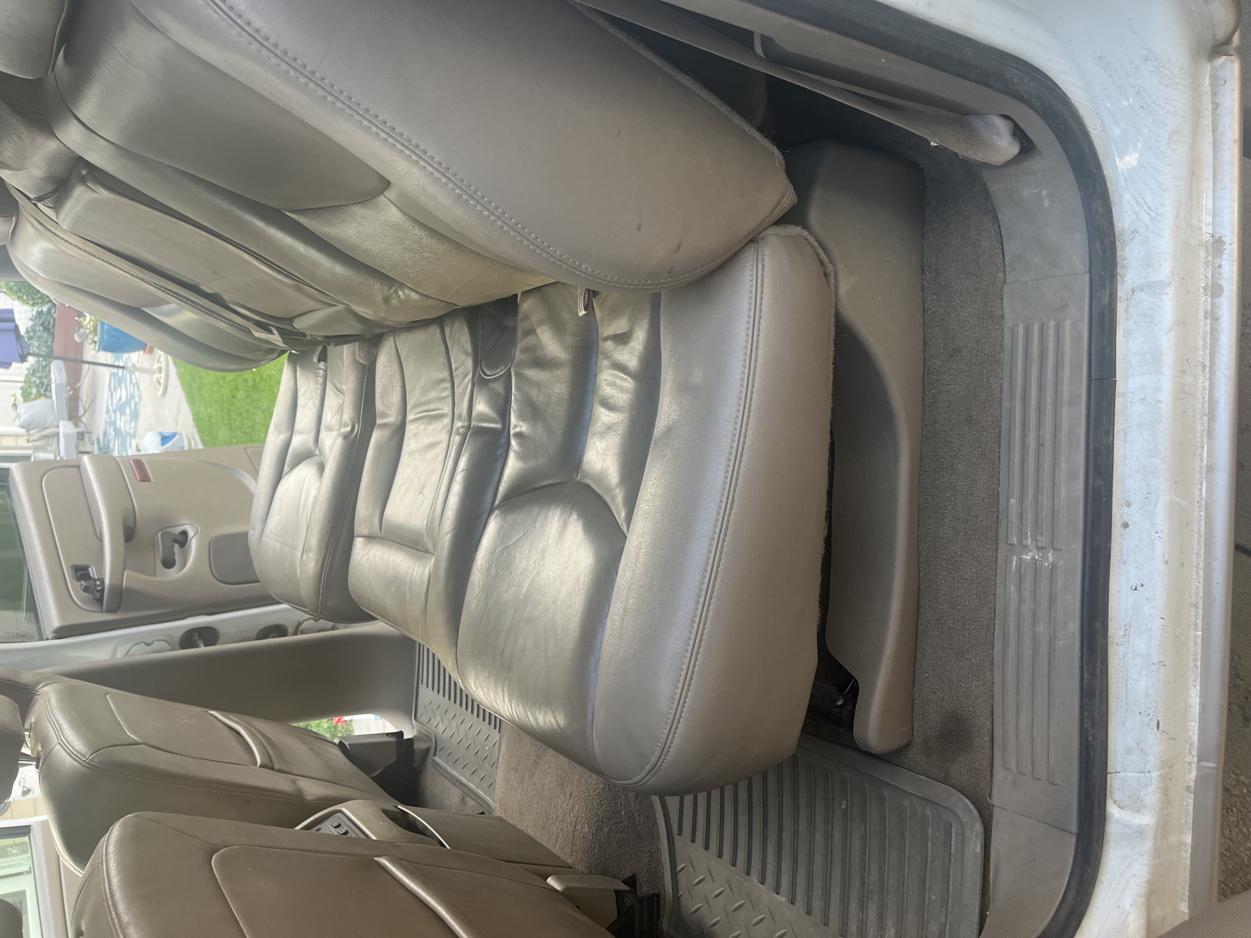 Used 2004 Chevrolet Silverado 2500 LT AWD/4WD image 6