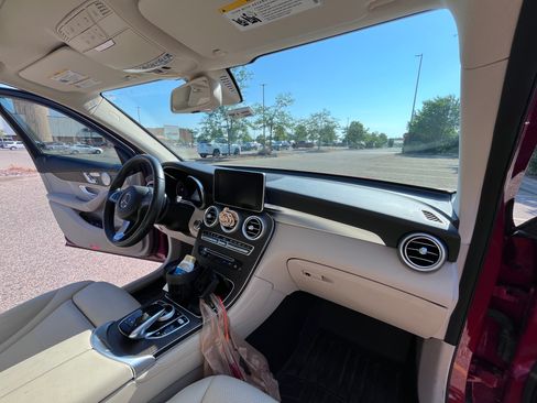 Used 2018 Mercedes-Benz GLC 300 4MATIC image 12