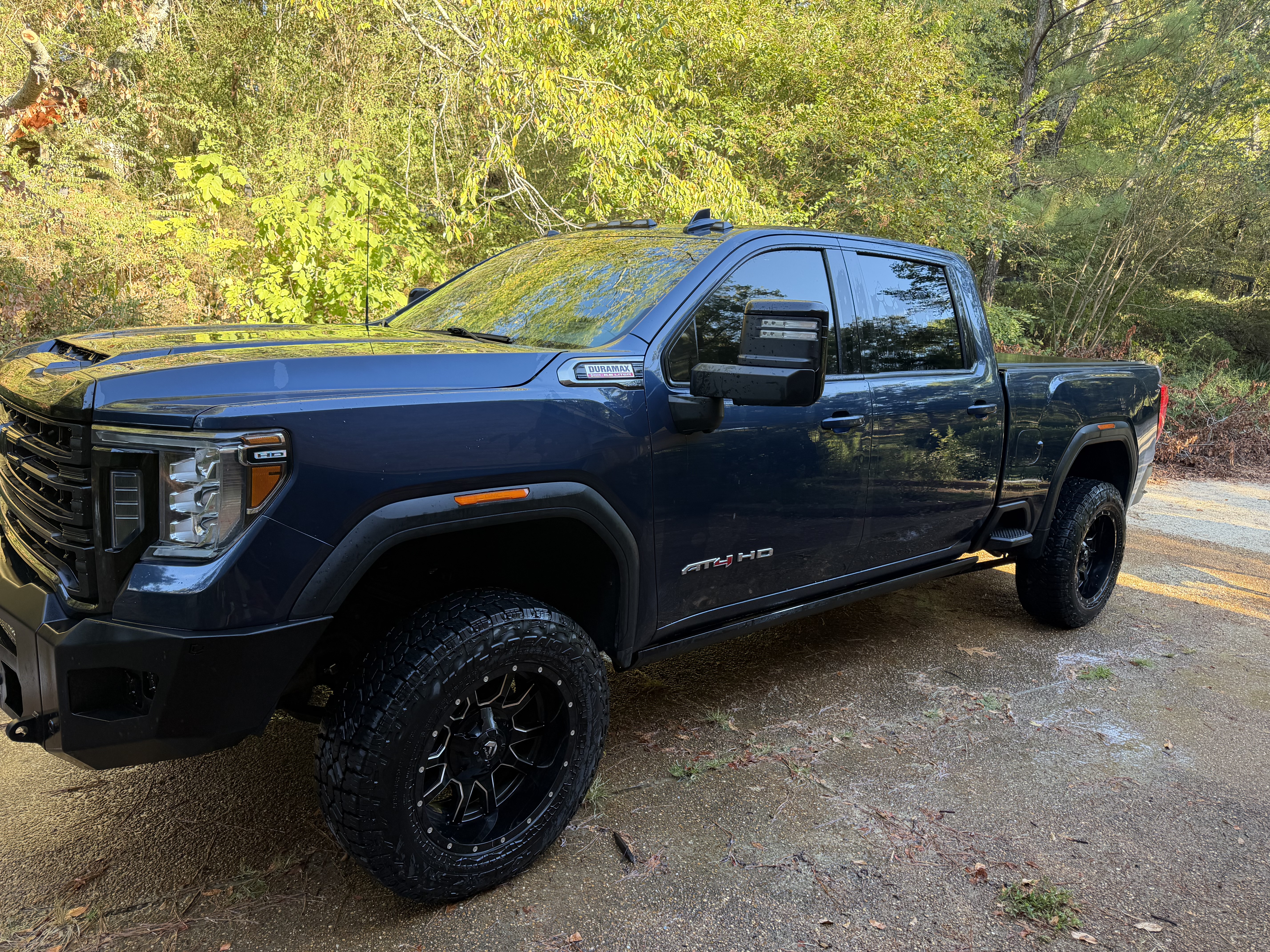 Used 2021 GMC Sierra 3500 AT4 w/ AT4 Premium Plus Package AWD/4WD image 2