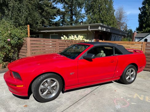 Used 2006 Ford Mustang GT Premium RWD image 21