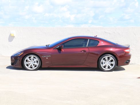 Used 2013 Maserati GranTurismo Sport image 6