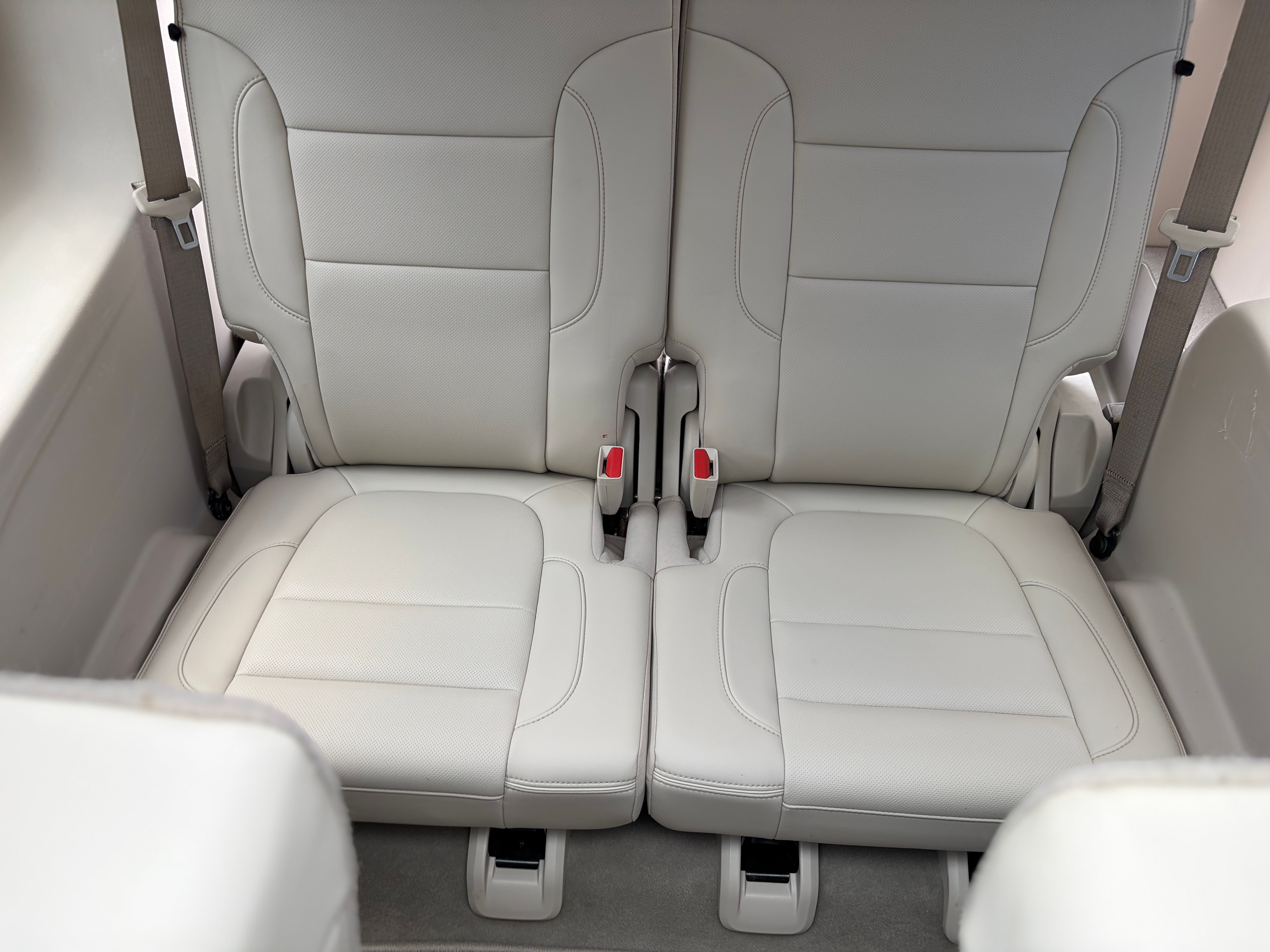 Used 2022 GMC Acadia Denali w/ Denali Ultimate Package FWD image 17
