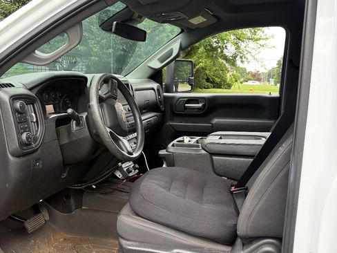 Used 2024 Chevrolet Silverado 3500 W/T w/ WT Convenience Package AWD/4WD image 6