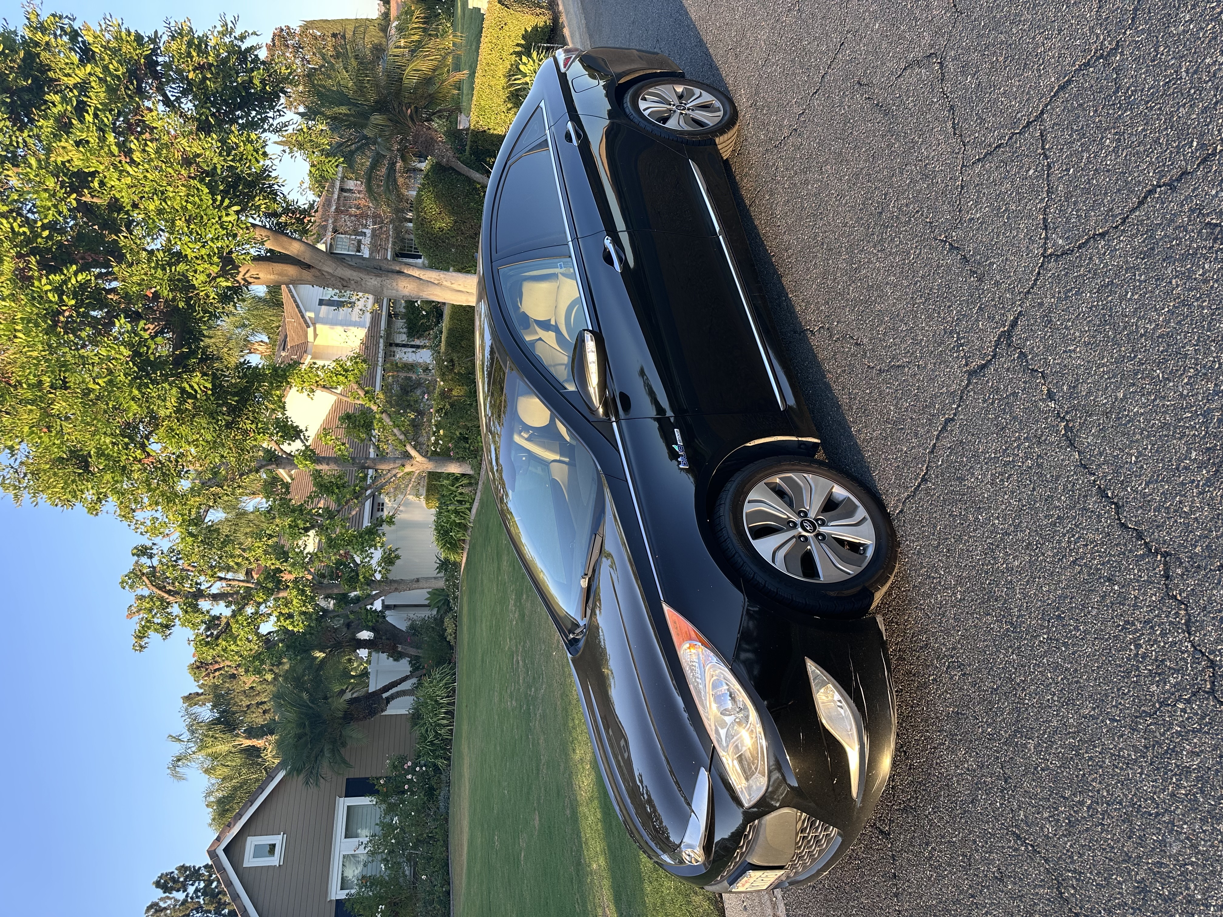 Used 2015 Hyundai Sonata Limited w/ Option Group 02 FWD image 1