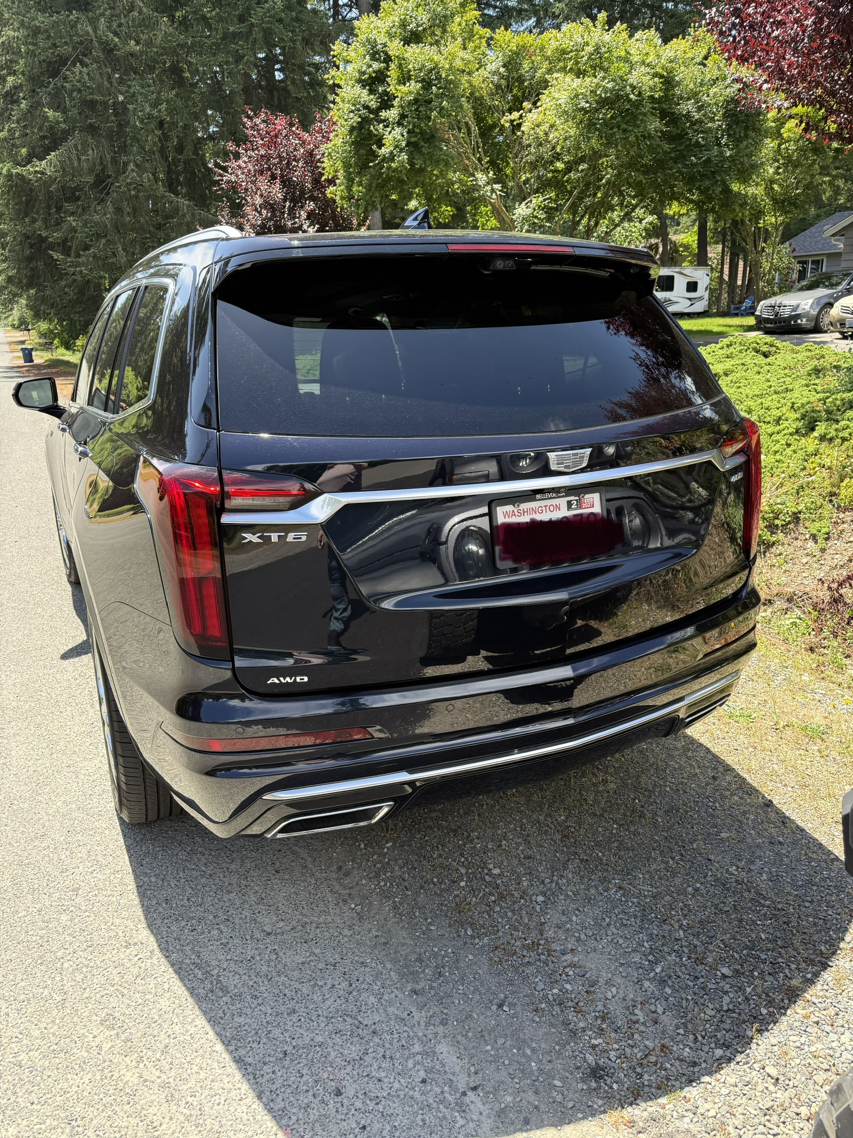 Used 2022 Cadillac XT6 Premium Luxury w/ LPO, Radiant Package AWD/4WD image 2