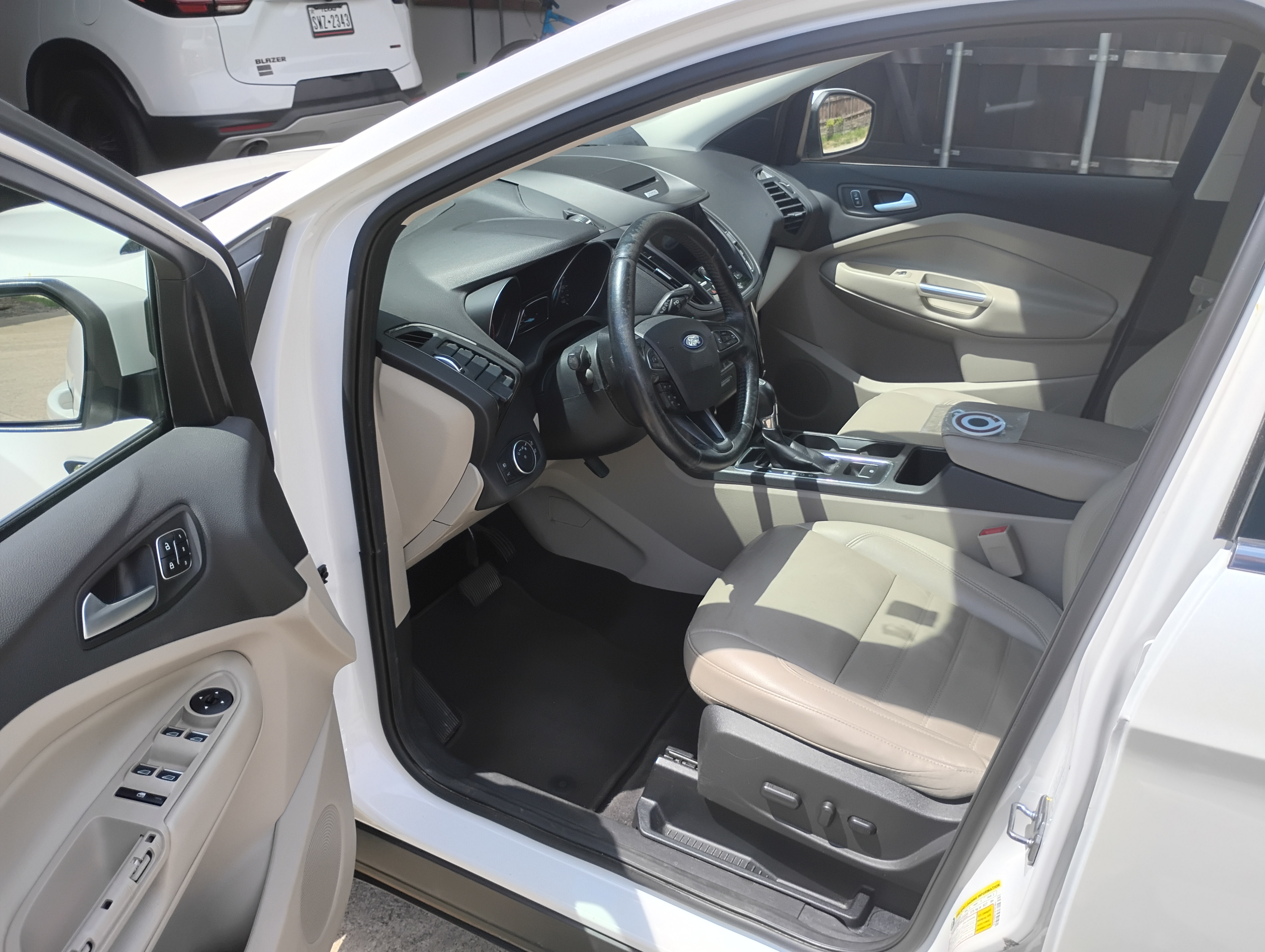 Used 2017 Ford Escape Titanium FWD image 13