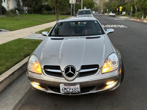 Used 2005 Mercedes-Benz SLK 350 image 8