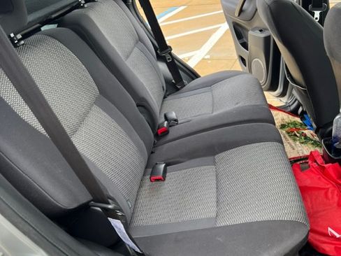 Used 2005 Toyota RAV4 4WD image 31