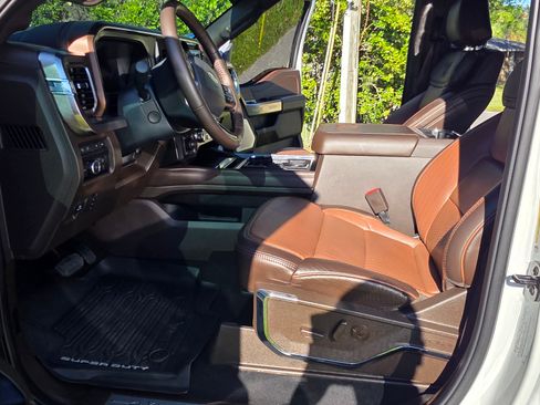 Used 2024 Ford F250 King Ranch w/ Chrome Package image 14