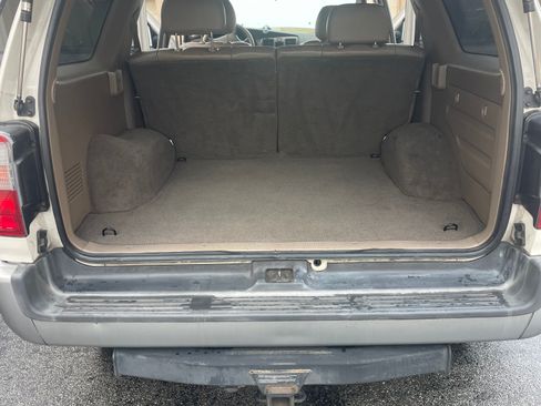 Used 2000 Toyota 4Runner Limited image 7