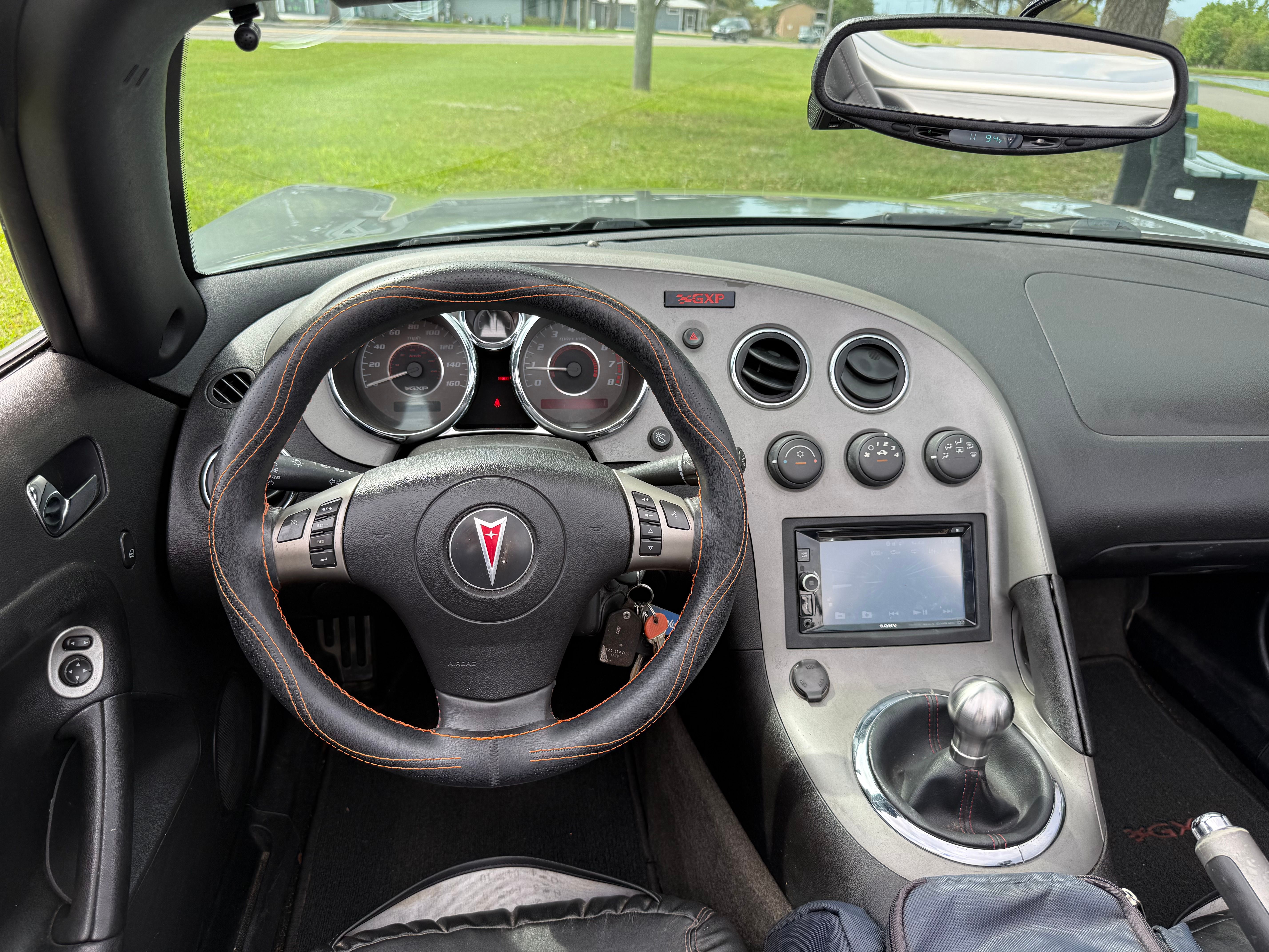 Used 2007 Pontiac Solstice GXP w/ Premium Package RWD image 9