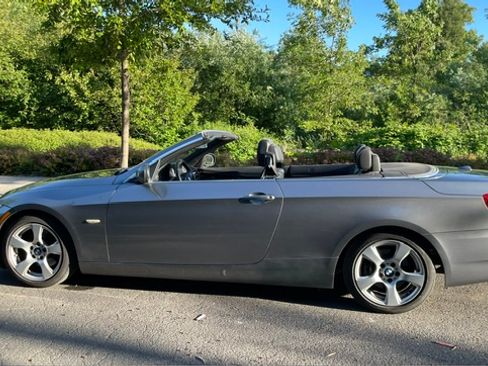 Used 2010 BMW 328i Convertible RWD image 4